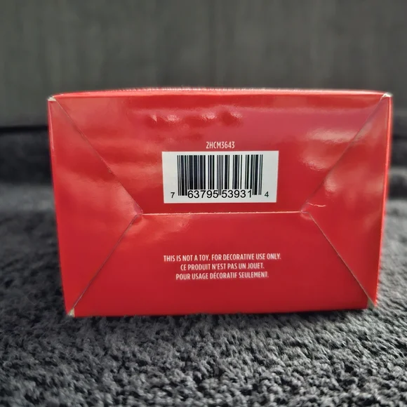 *Hogwarts Crest Ornament* - Picture 4 of 6